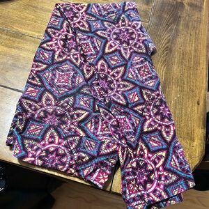 LuLaRoe Pink & Purple Geometric Floral Leggings